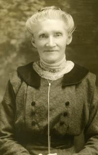 Fannie Wagstaff (1845-1935) Profile